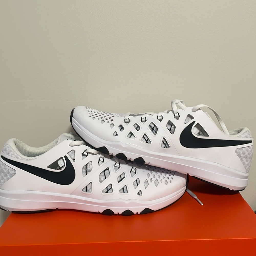 NIKE MENS SHOES
